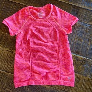 Athleta girl workout top Size xs. 6. Like new.